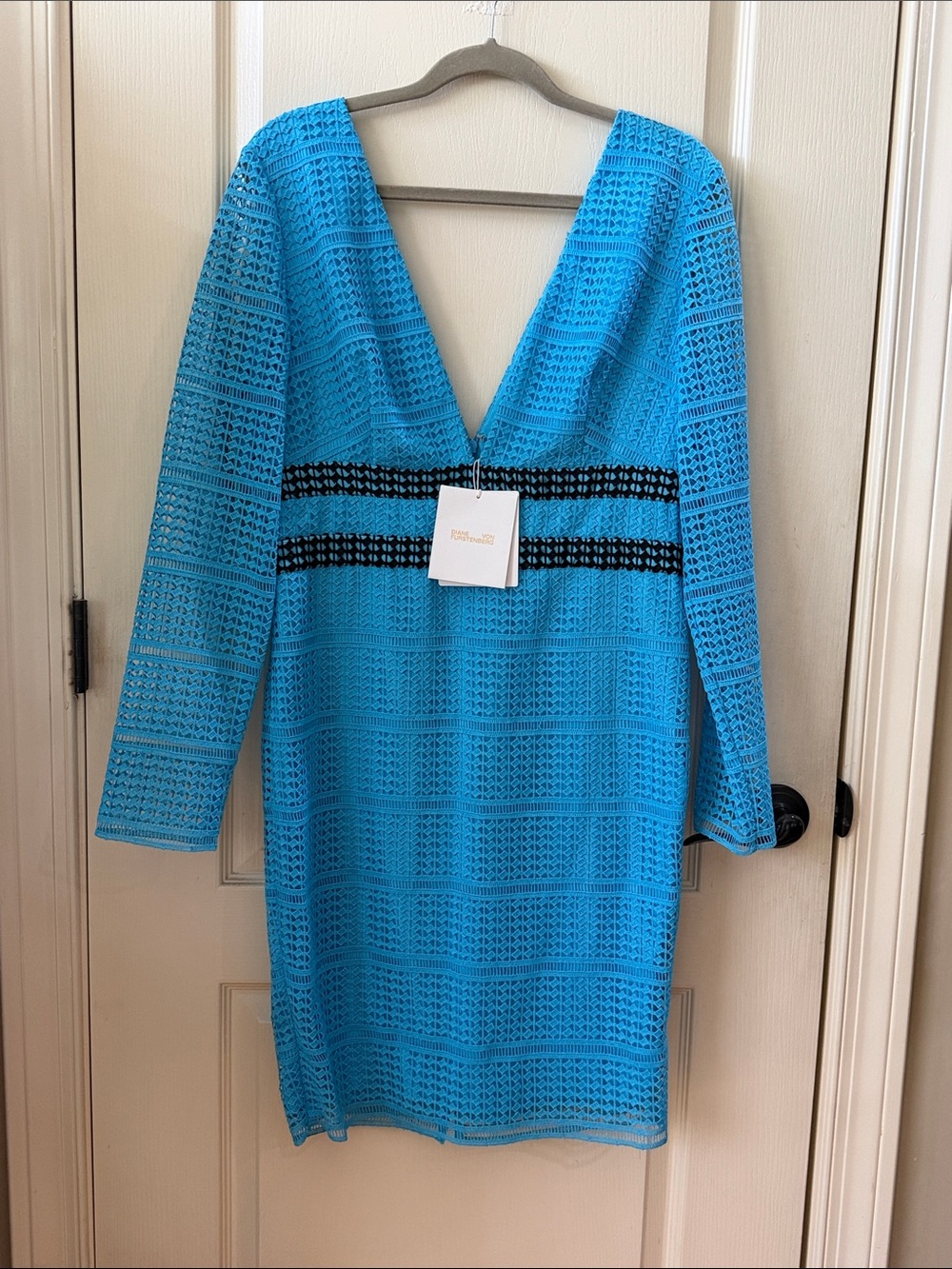 NWT Diane Von Furstenberg Viera Lace Aztec Blue V-Neck Dress SZ 12